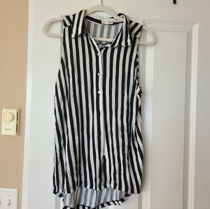 Zenana Outfitters top